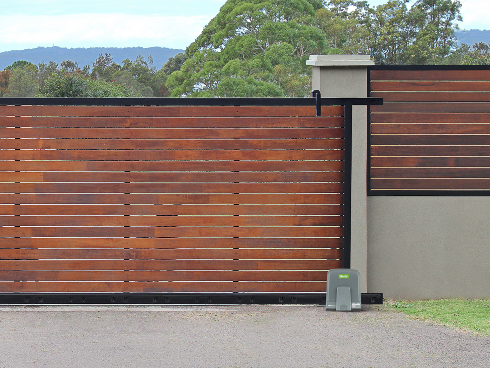 Merlin Slide 600 Slide Gate Opener | Installed on real gate